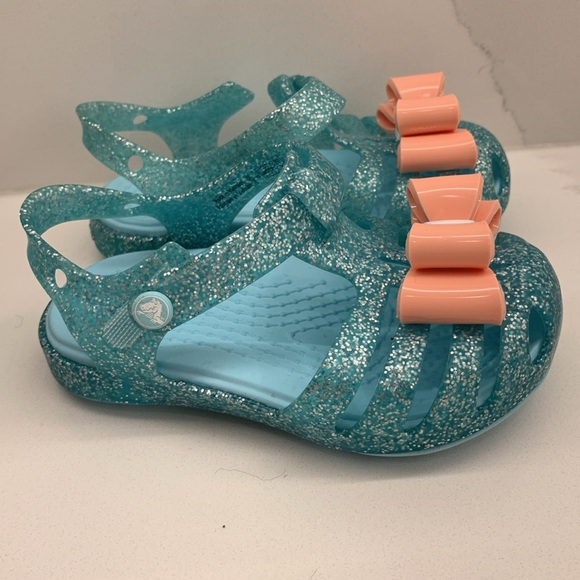 New Crocs Sandals sz 5 - Picture 2 of 6